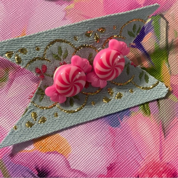 Spring and Summer Candy Earrings/ stainless steel hardware w/ CREATOLOGY backs. - Picture 4 of 8